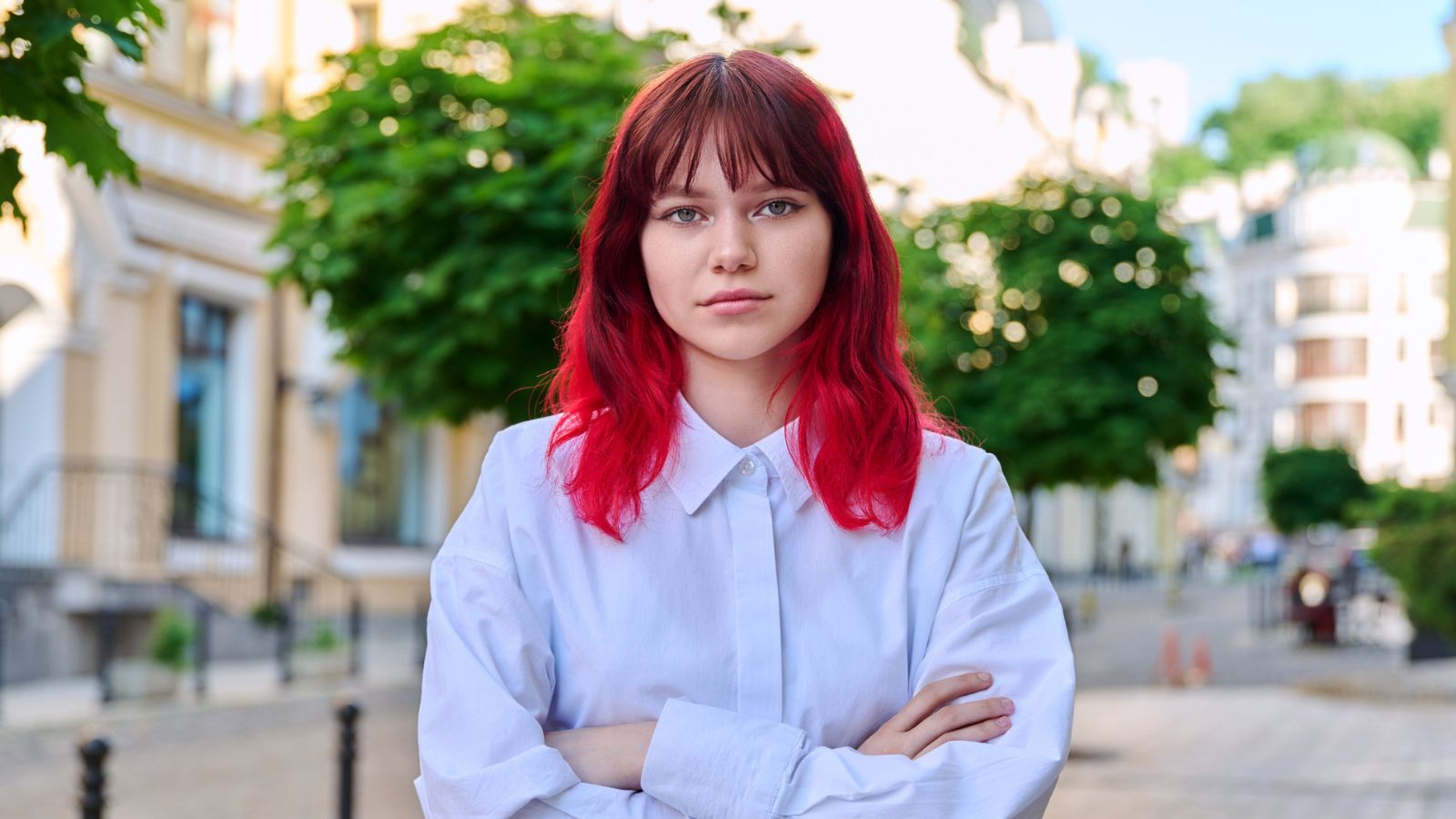 kobieta 20+ poważna