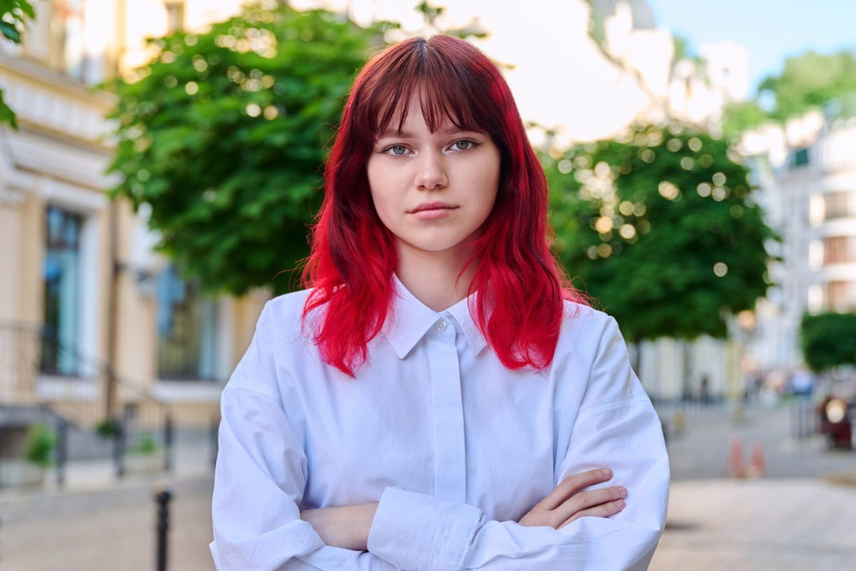 kobieta 20+ poważna