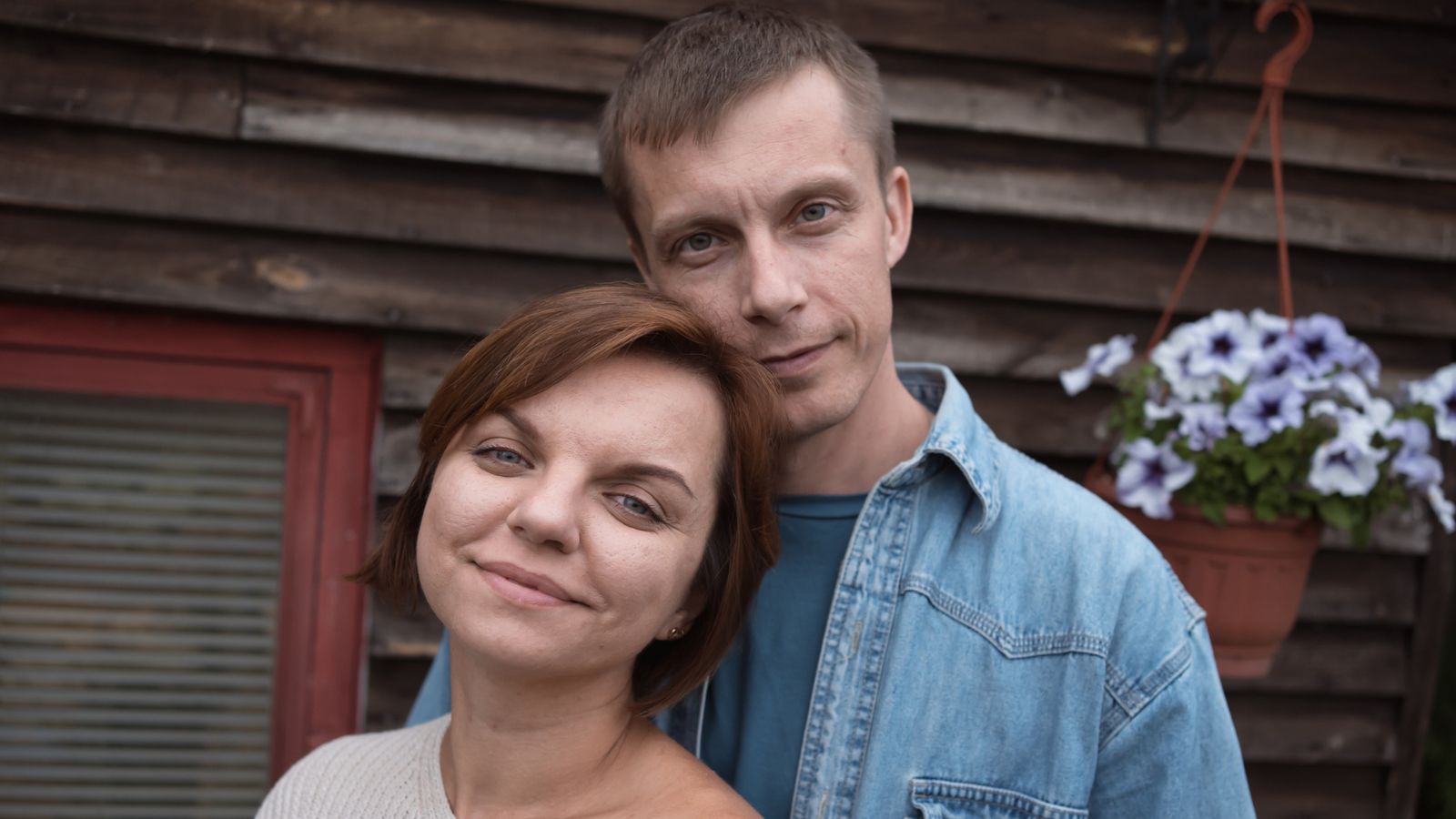 zakochana para, wieś
