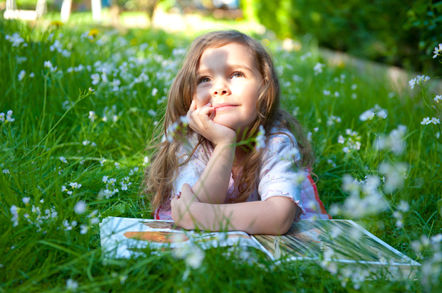 to cieszy najbardziej - wnuczka w ogrodzie