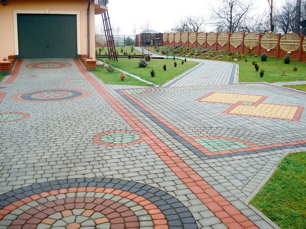 "Zakupiłem kilka rodzajów kół nostalit circus i pomieszałem w nich kolory. Dzięki temu uzyskałem oryginalny wzór." - pisze nasz czytelnik Grzegorz Mazur