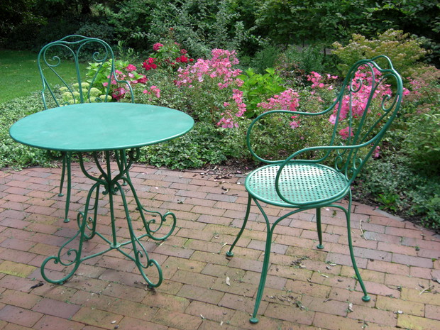 Styl mebli ogrodowych bywa bardzo różnorodny