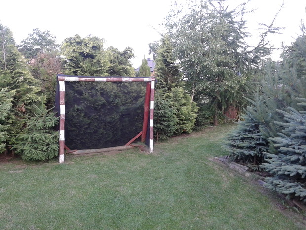 W moim ogrodzie nawet dzieci się nie nudzą.