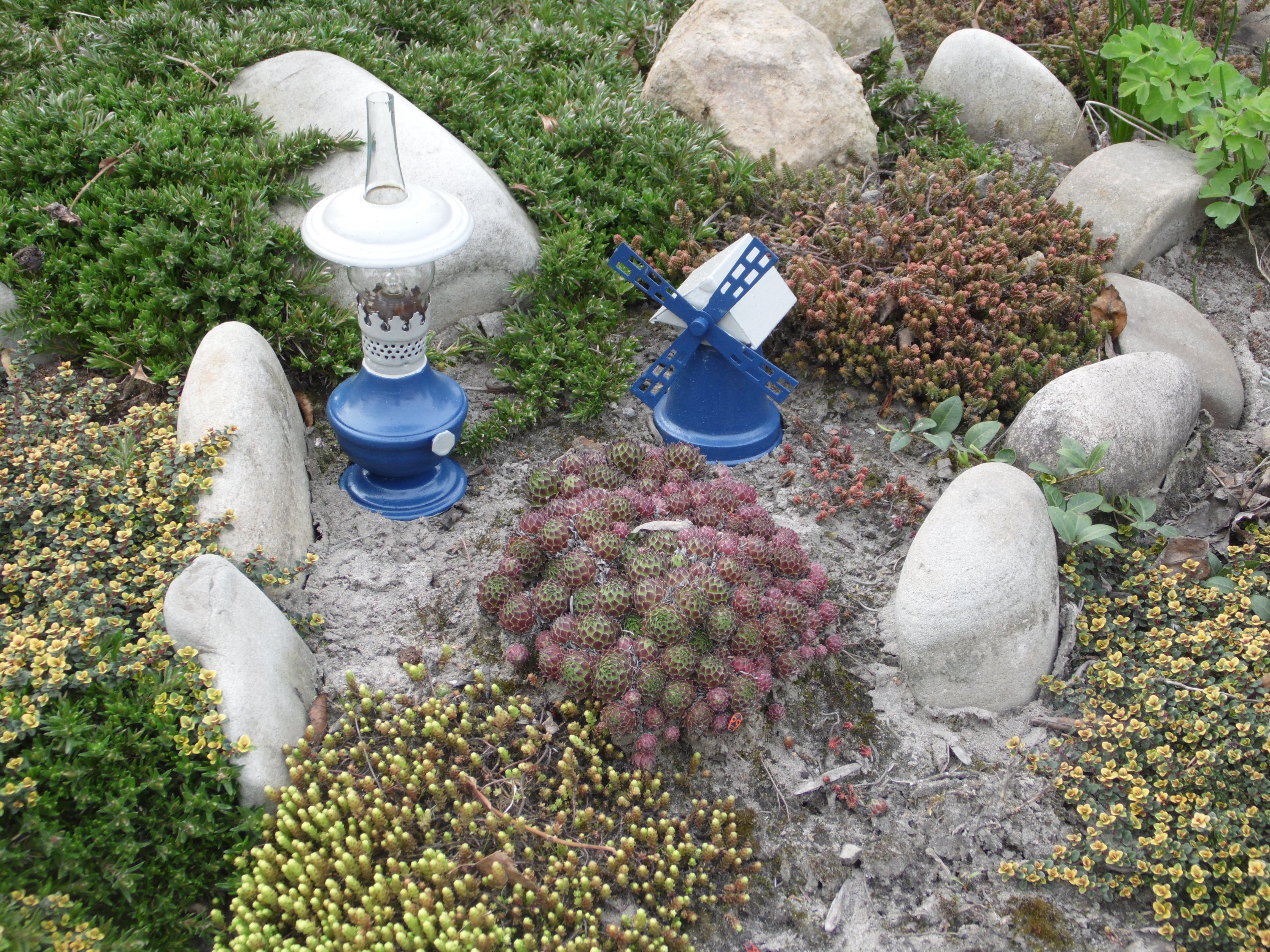 Wiatrak i lampka ozdobna