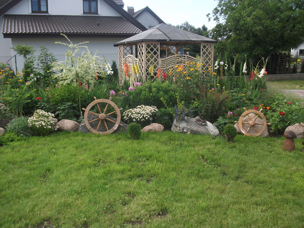 Własnoręcznie zrobiona altanka.