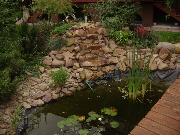 kaskada z kamieni polnych