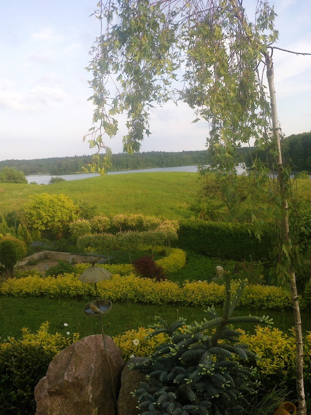 z widokiem na jezioro