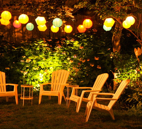 Dzięki odpowiedniej iluminacji ogród żyje całą dobę