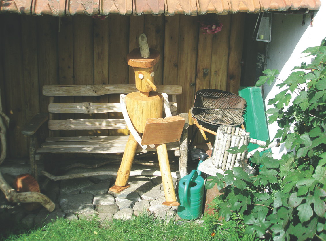 Kupując drewno bezpośrednio z lasu albo ścinki i odpady z tartaku, mamy szansę wybrać coś, co może przydać się w majsterkowaniu.