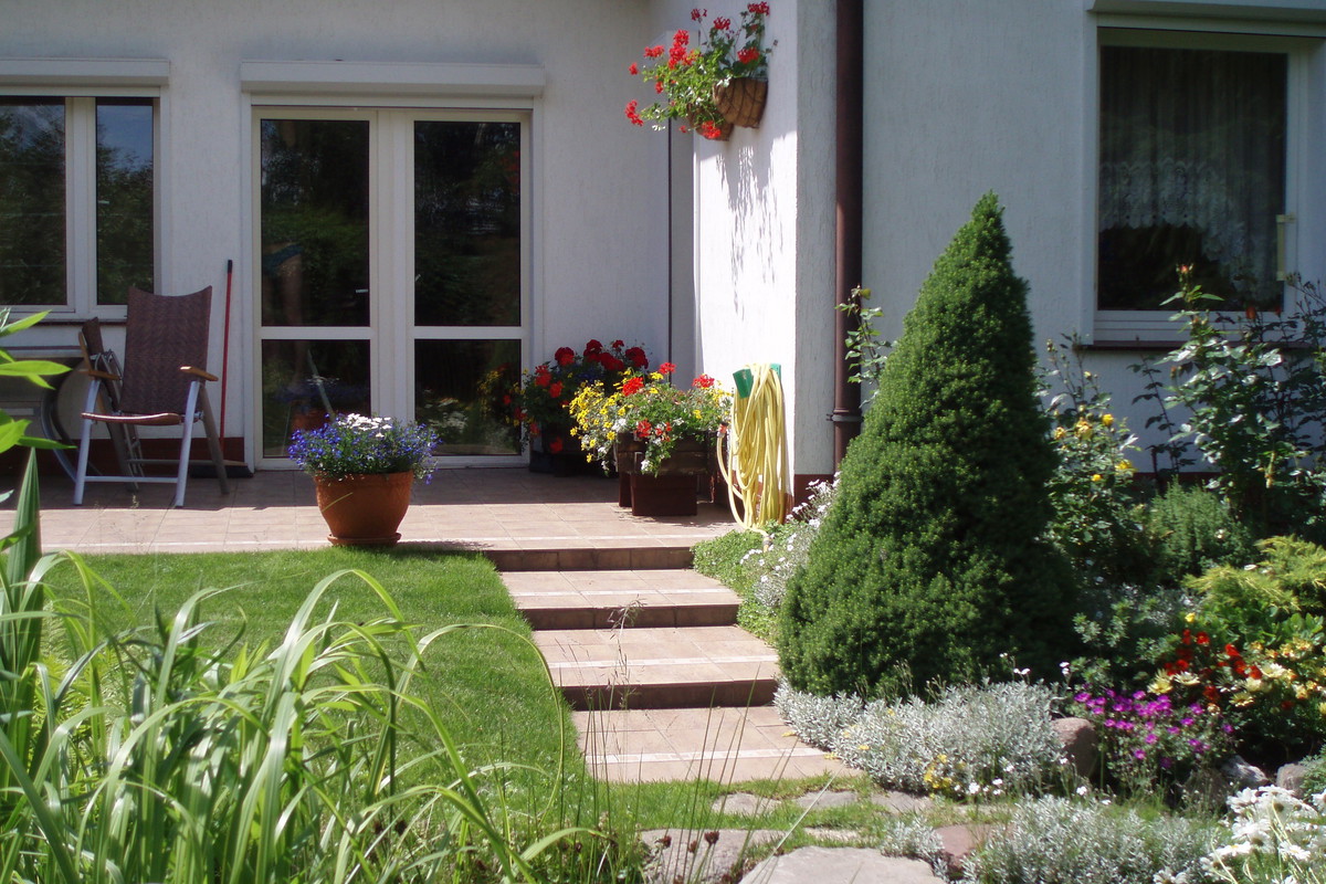 Stopnie powinny być na długość ludzkiego kroku.