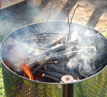 Ważne, żeby bęben z pralki był chromoniklowany, a nie tylko chromowany. To sprawi, że zrobiony z niego grill będzie trwały.