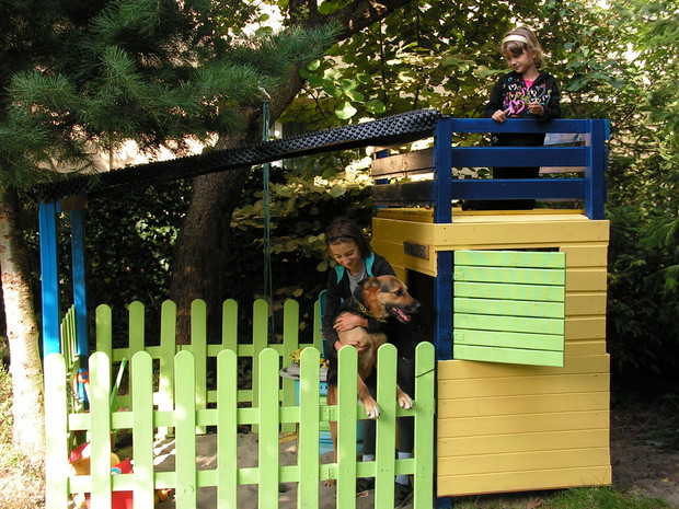 Dziecięce M2 zbudowane przez rodziców wedle życzeń przyszłych mieszkańców (2013r)