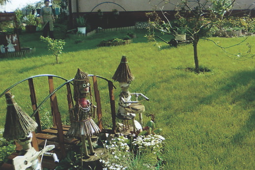 Niektóre figurki nawiązują do bajkowych postaci.