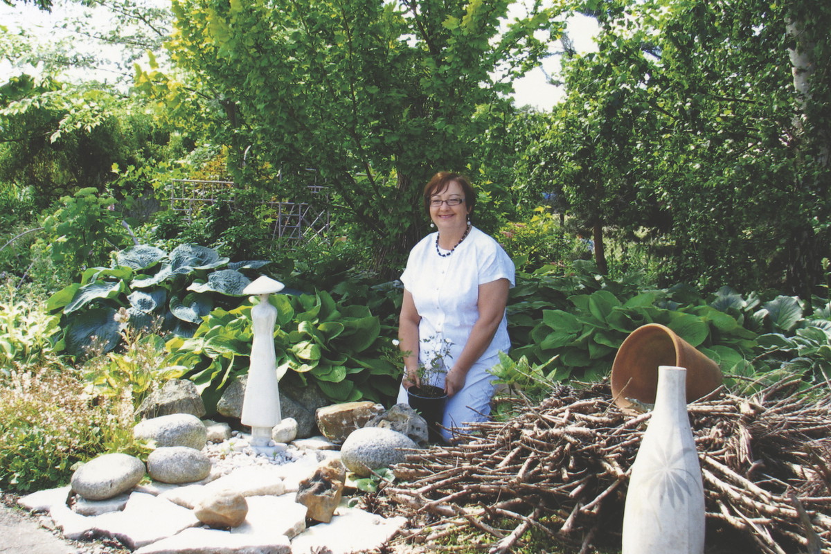 Praca w ogrodzie sprawia mi wiele radości.