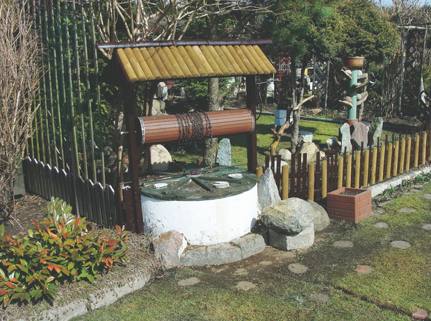 Studnia to jeden z ważniejszych elementów w ogrodzie.