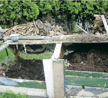 Dpdanie biopreparatu do odpadków w kompostowniku znacznie przyspieszyło ich rozkład.