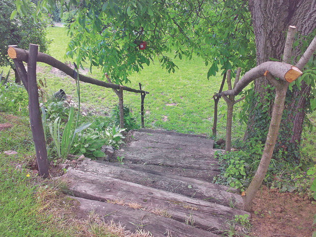 Podkłady kolejowe budzą wiele kontrowersji wśród zwolenników ekologii. Mają jednak wielką zaletę – są niezwykle trwałe.