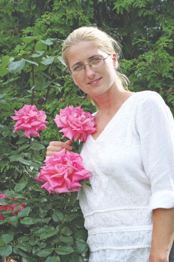 Róże wielokwiatowe preferują stanowiska jasne, lecz osłonięte.