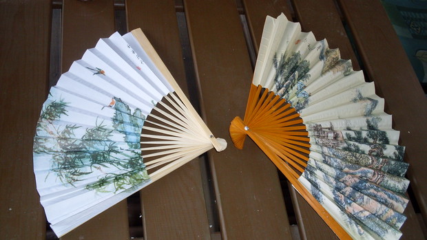 Oczywiście wachlarze są tematycznie powiązane z dalekim wschodem