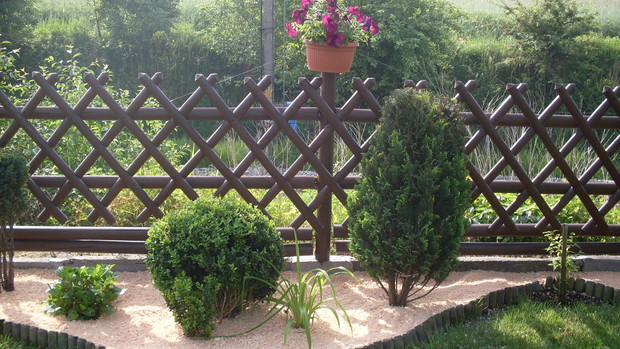 Wykonując takiego rodzaju ogrodzenie trzeba się mocno postarać aby uzyskać pożądany efekt