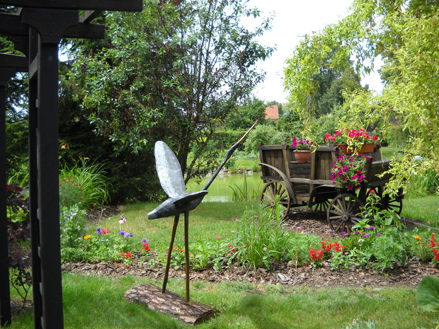 Nad stawem.