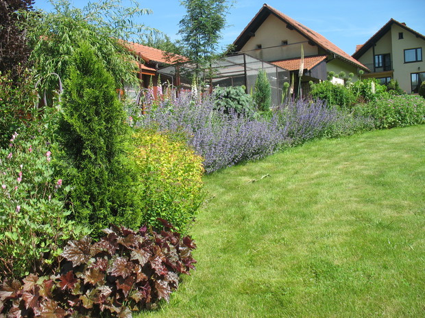 letnie rabaty wzorowane na kompozycjach angielskich 
