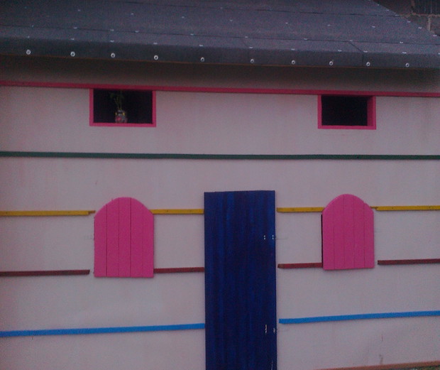 a tu domek dla dzieci :)