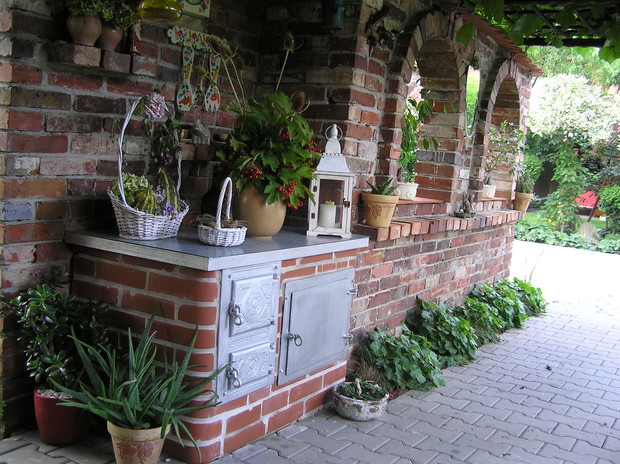 A to nowe dzieło mojego  zdolnego męża...kuchnia letnia z piecem 