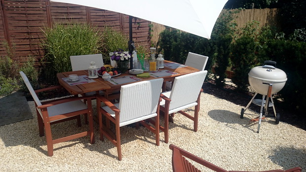 Kameralny zakątek ogrodowy - jadalnia 