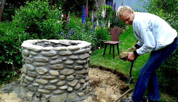 Wykonanie placu wokół studni