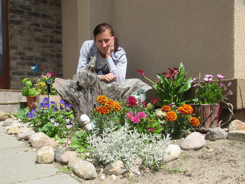 Ja przy moim ulubionym kwietnym zakątku.