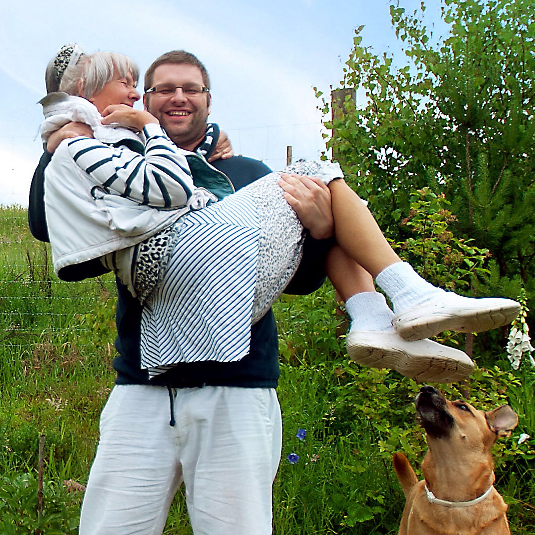 Syn Piotr za owocowe przysmaki nosi mnie na rękach ;).