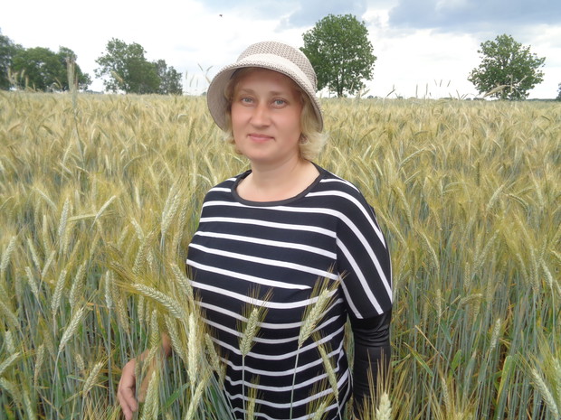 Łany zbóż to przecudna poezja . 