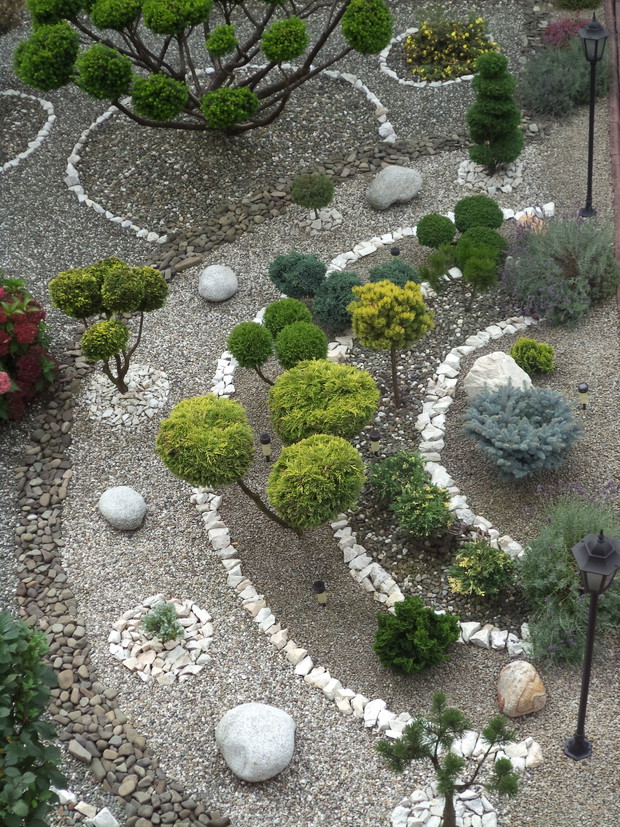 Klomb-widok z balkonu