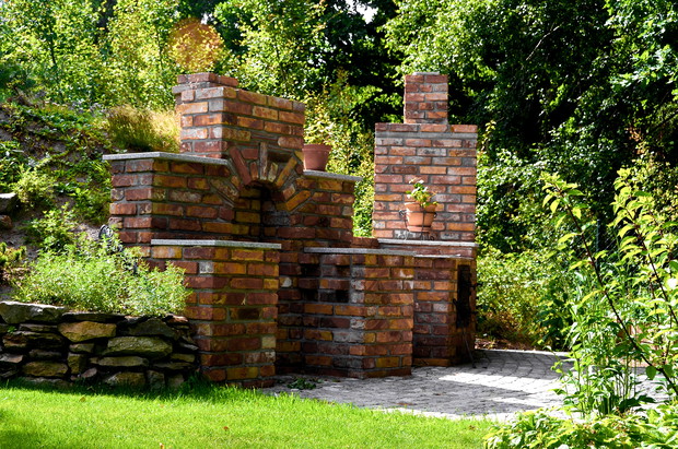 Przydomowa wędzarnia i grill