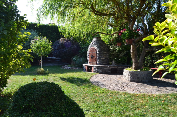 Grill powstały z odpadów płyt marmurowych.