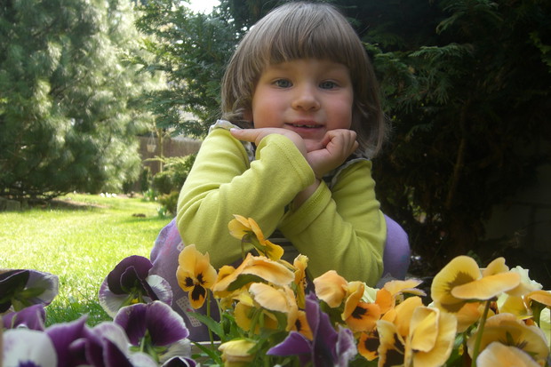 Od wiosny pomagam rodzicom w ogrodzie.