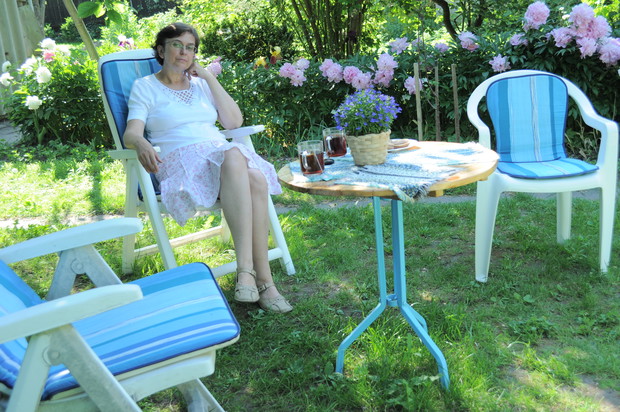 odurzona przez piwonie