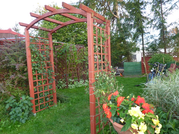 Pergole ogrodowe są niezwykłą atrakcyjną ozdobą naszej działki wypoczynkowej.