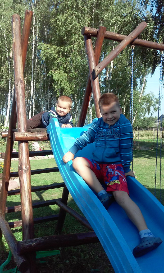 Zabawa na placu zabaw :)