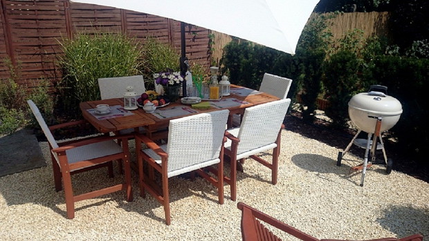 Kameralny zakątek ogrodowy - jadalnia