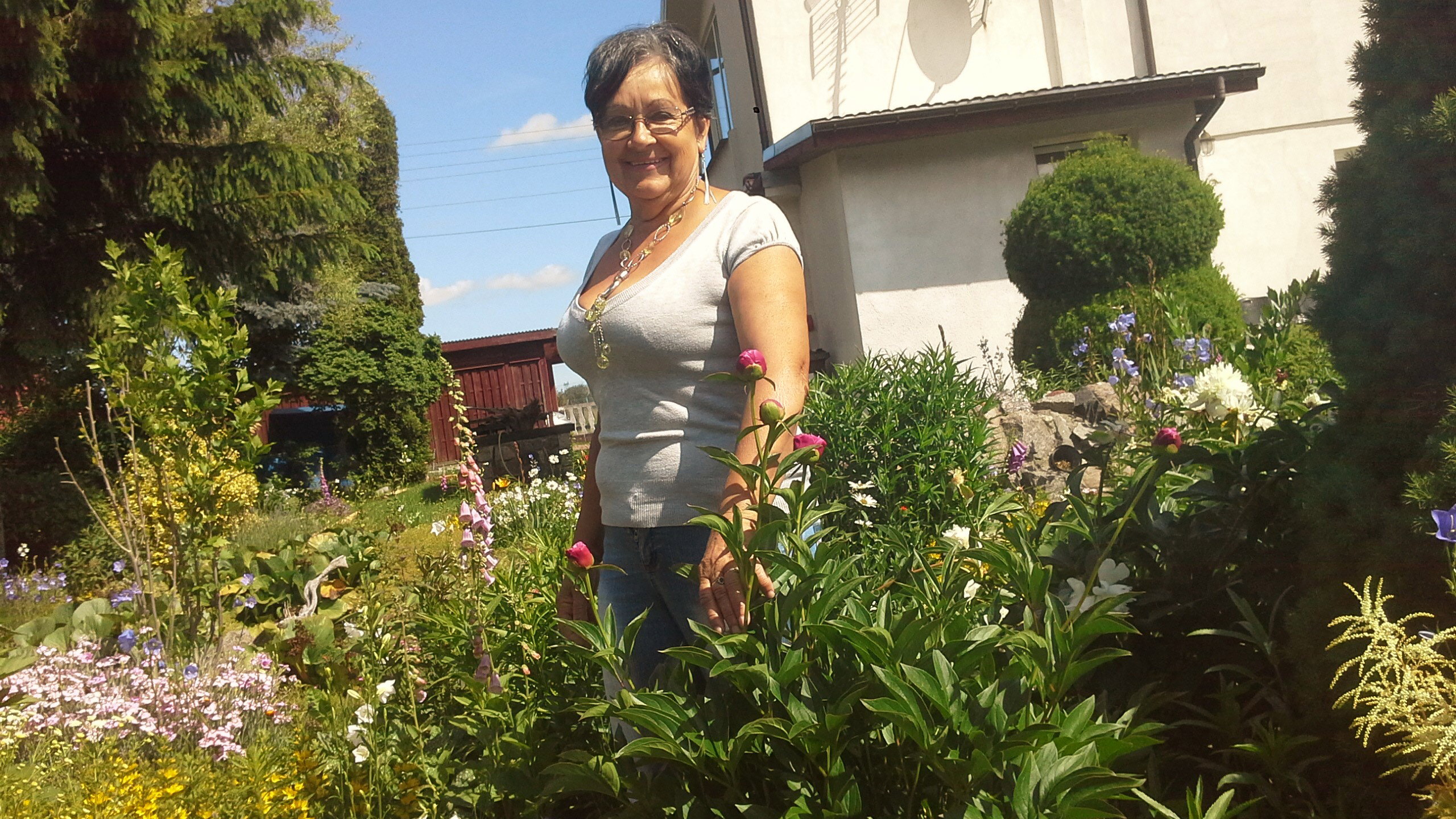 Ja w moim kawałku ogródka.