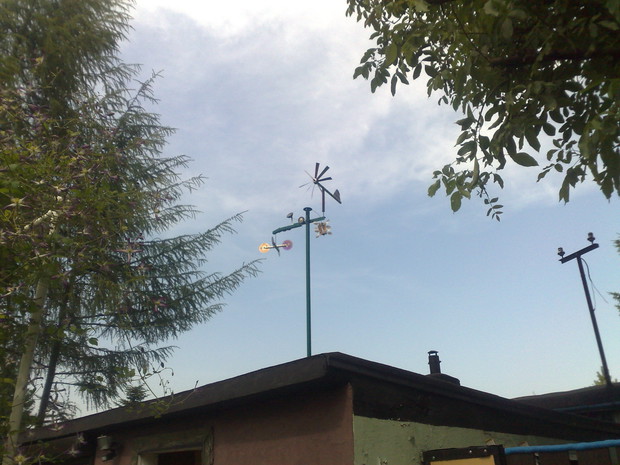 Wiatraczki ojca na altance