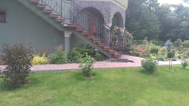 widoczek na wejście do domu