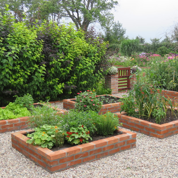 mój wymarzony ogródek warzywno - ziołowy