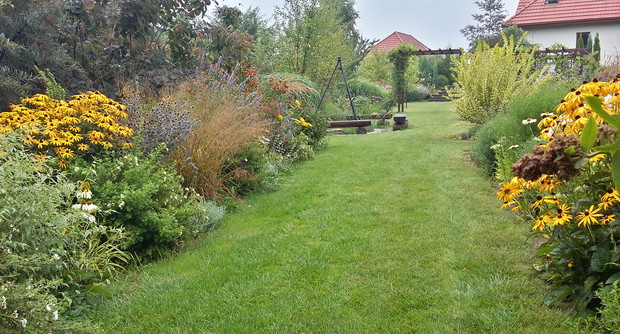 Moje ulubione rabaty bylinowe.