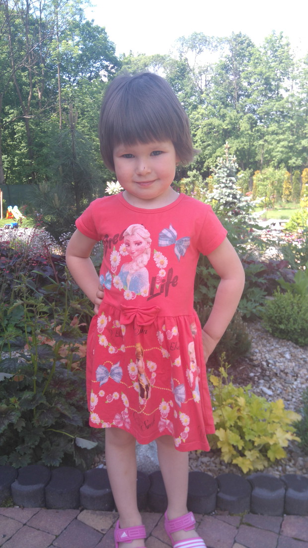 Najcudniejszy kwiatuszek na pierwszym planie.