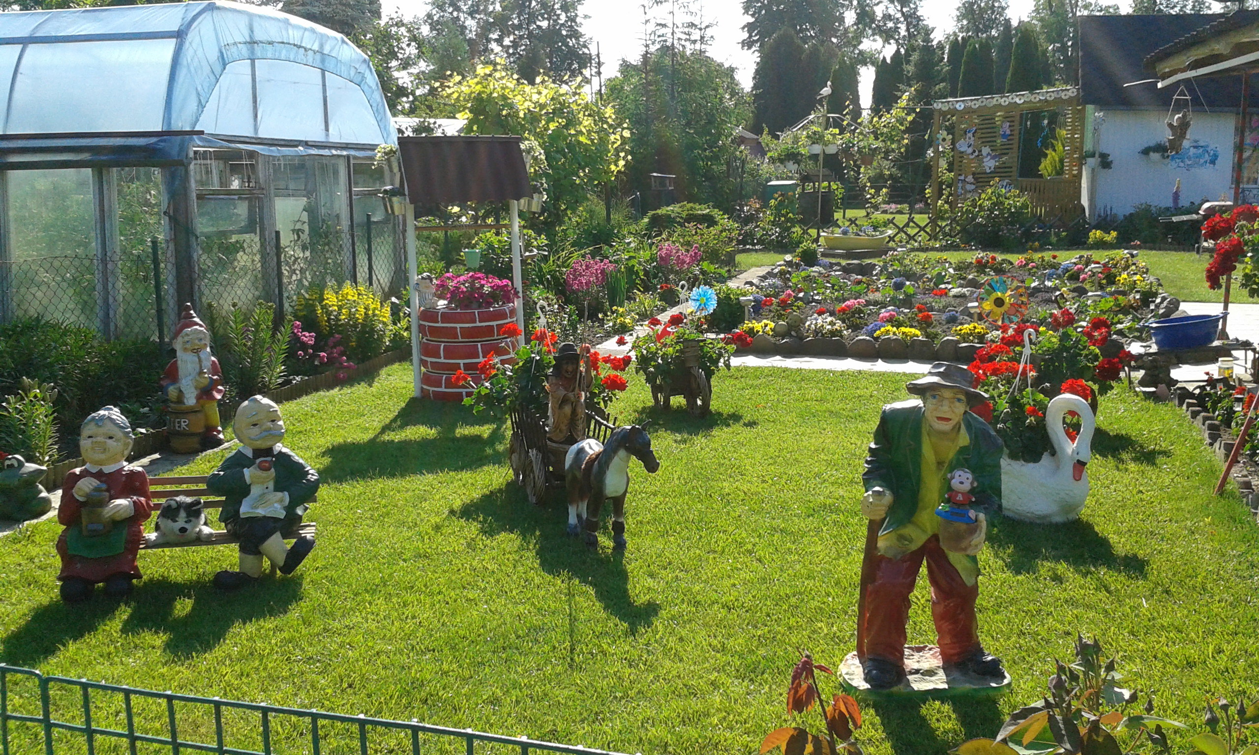 Orszak witający przybyłych gości.