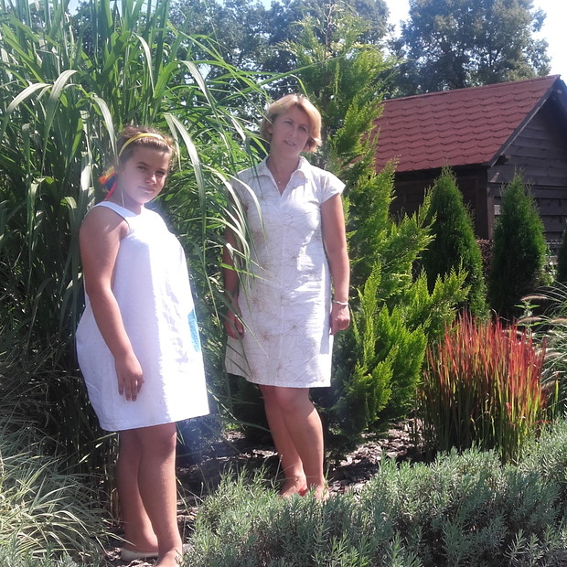 Ja z córka Julią przy trawie gigantus