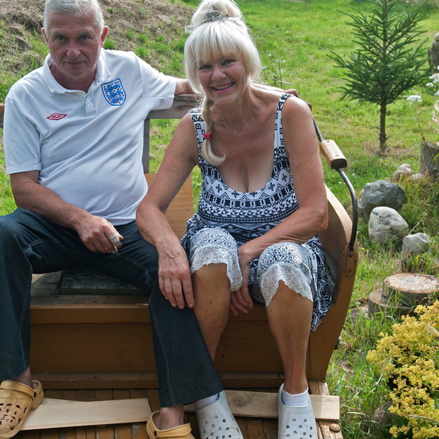 Latem sanie daleko nie zajadą, ale można w nich odpocząć.